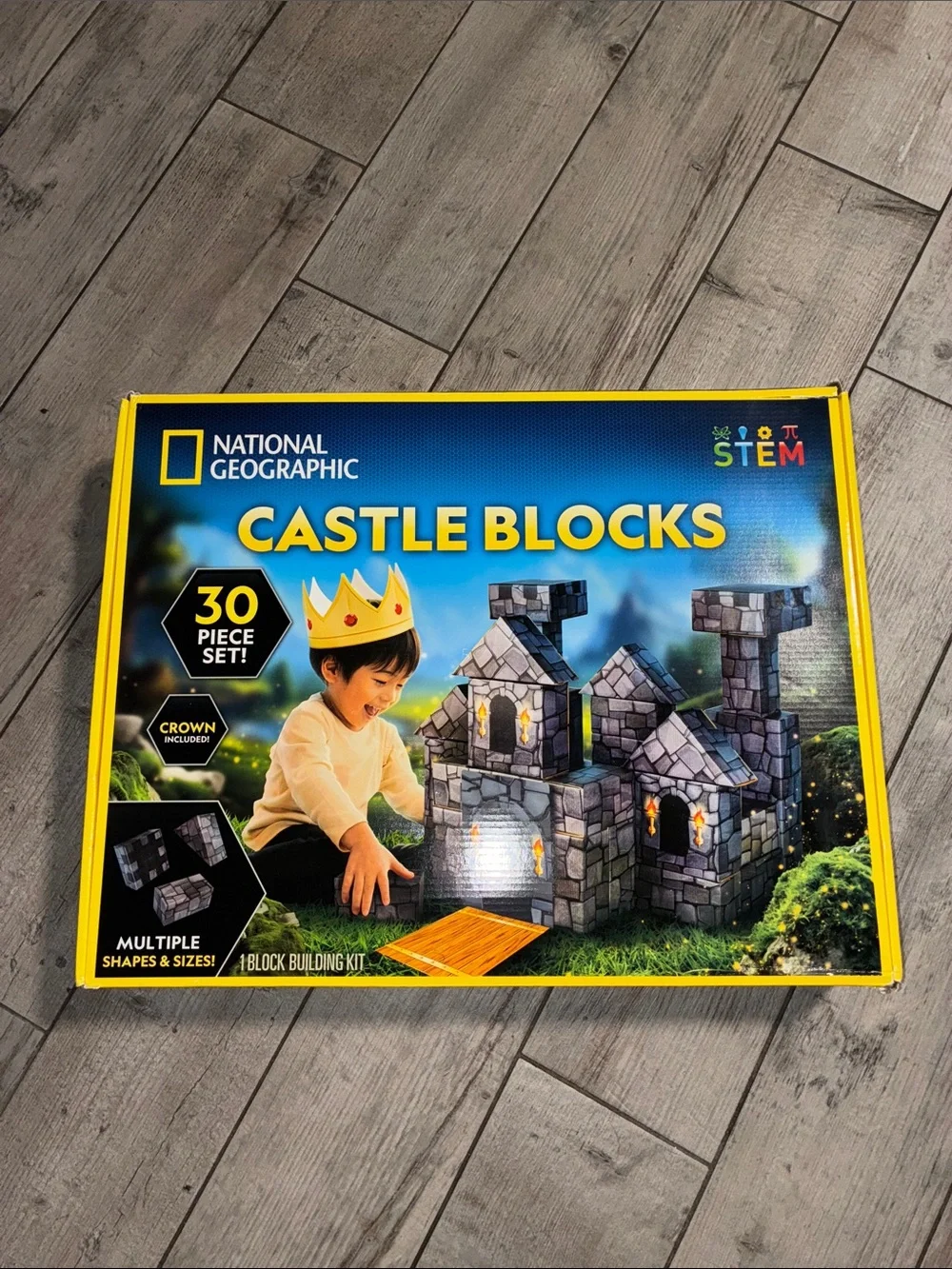 National Geographic Castle Blocks Playset - Blue & Yellow Packaging